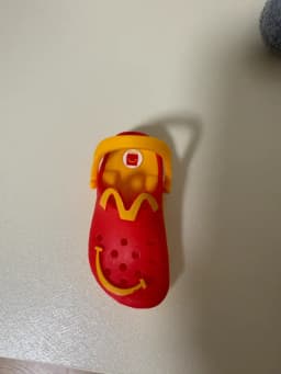 Фігурка Crocs з мака фото 2