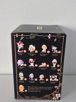 Pop mart skullpanda petals in Four acts фото 2