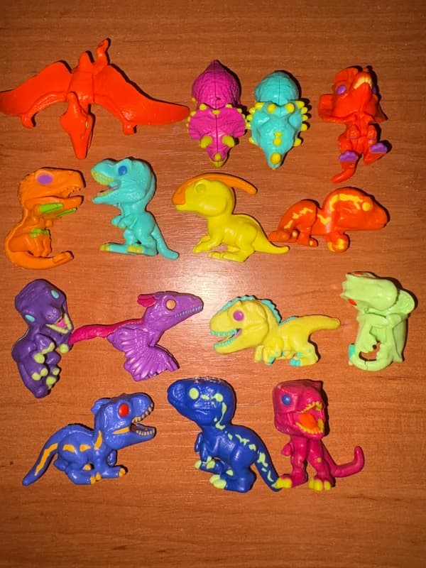 Kinder динозаври